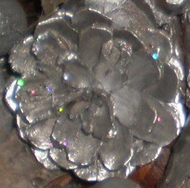 Pinecone Pick, 8cm